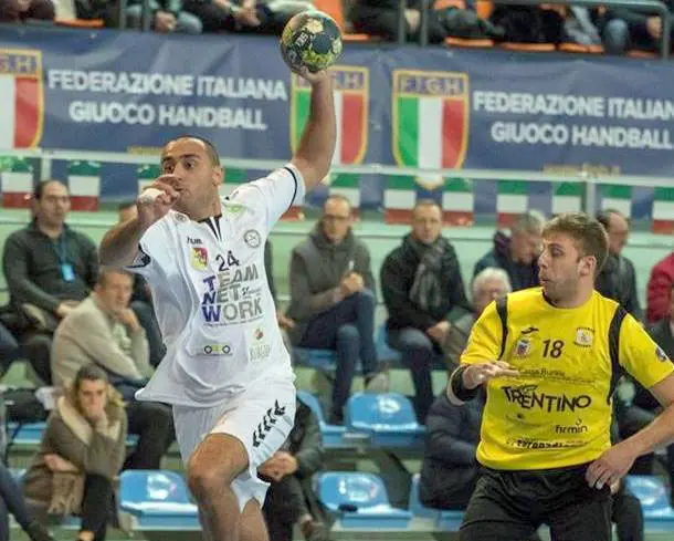 Alvarez mantuvo la categoría en la A1 del handbol italiano
