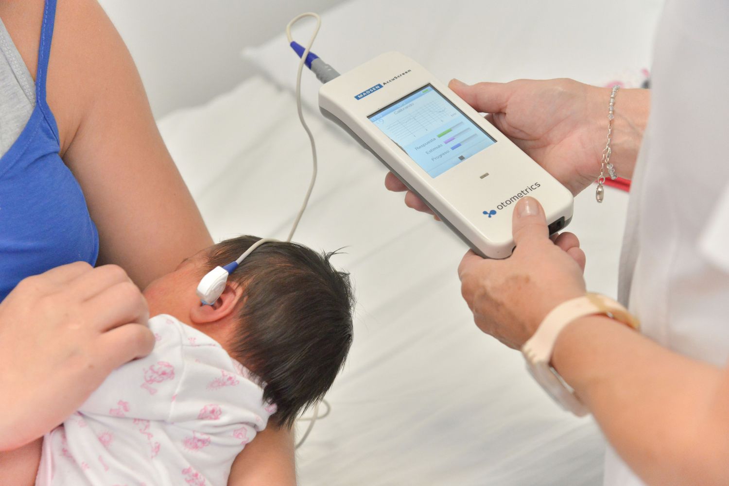 Las otoemisiones acústicas pueden medirse en los bebés recién nacidos