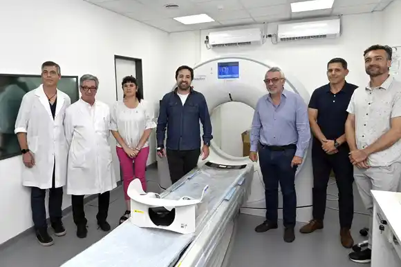 Zamora y Kreplak presentaron el nuevo tomógrafo de última tecnología del Hospital Magdalena ubicado en Tigre