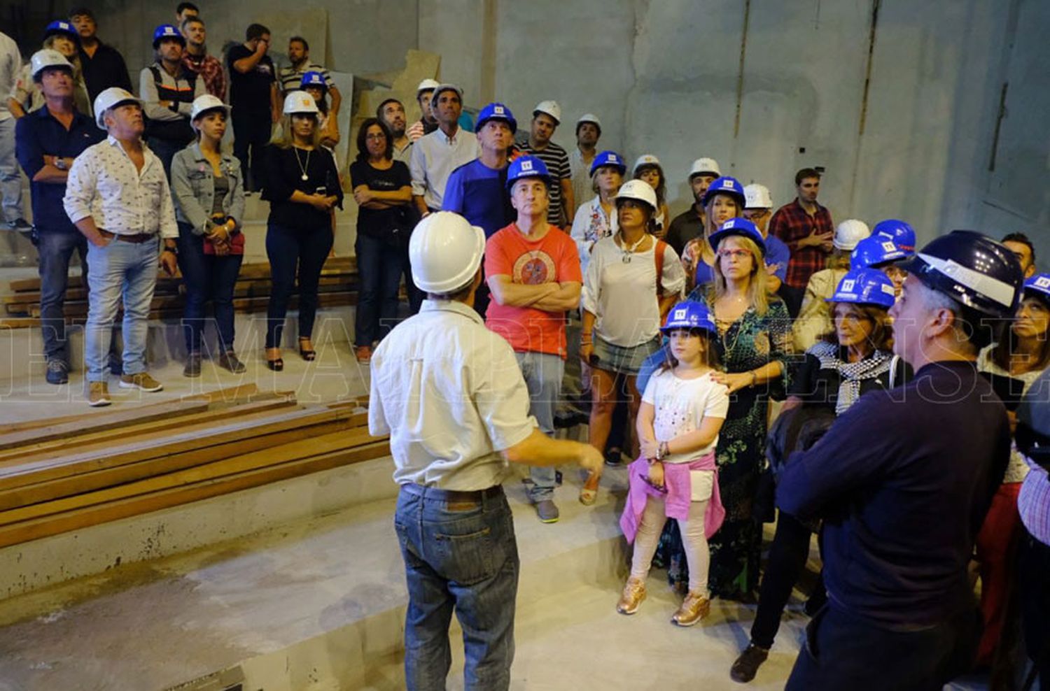 Distinguidos periodistas resaltaron las obras en el Teatro Tronador