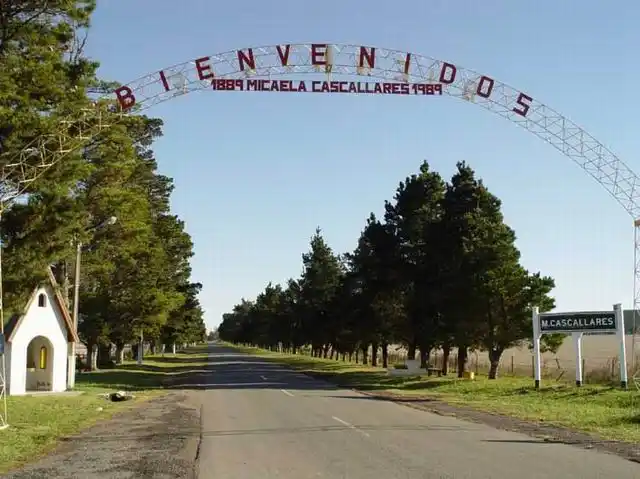 Tres Arroyos: Atacó a hachazos la casa de su expareja y lo detuvieron en el barrio Micaela Cascallares