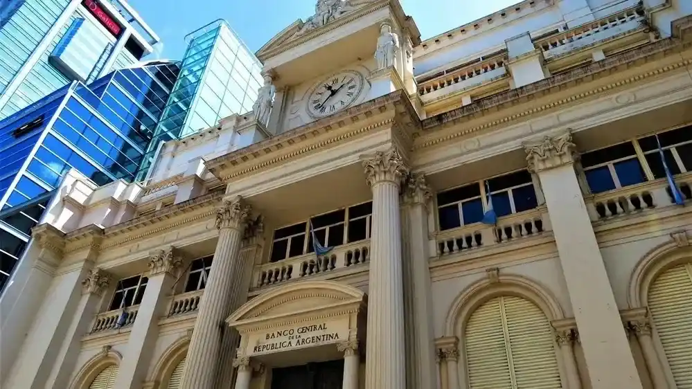 El Banco Central de la República Argentina.
