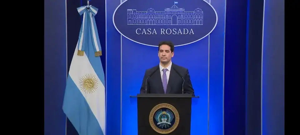 El vocero presidencial admitió que el Gobierno desvió fondos para maquillar el “equilibrio fiscal”
