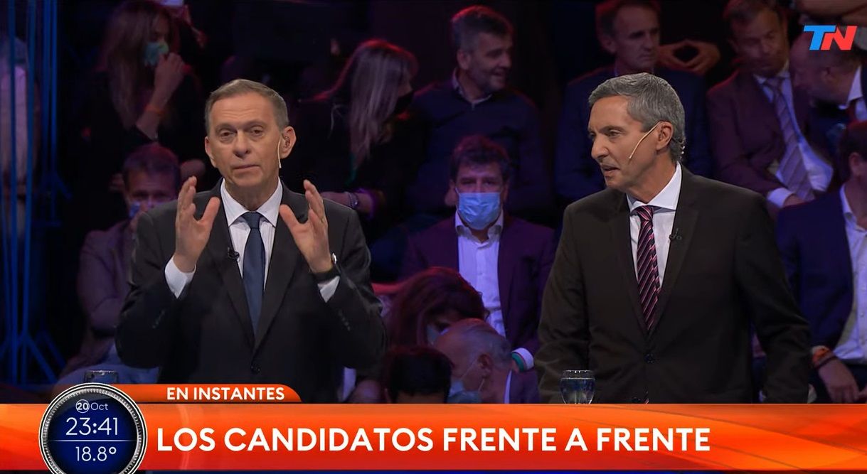 Zabaleta, Katopodis, Insaurralde y Cascallares, sin barbijo y a los besos durante el debate de candidatos en Provincia