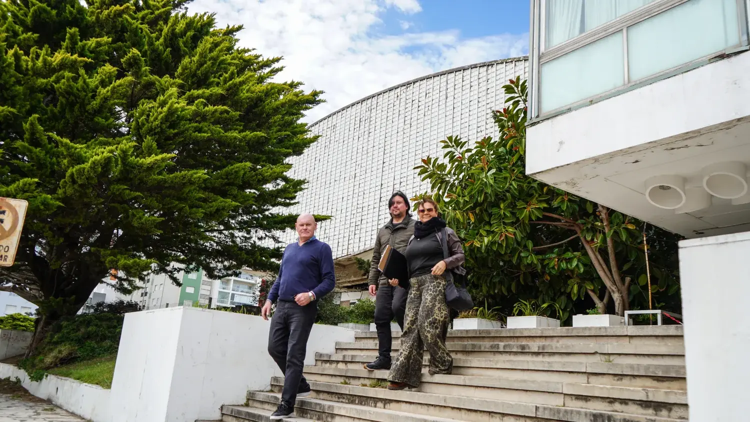 La última. Gertie, Méndez y Ortega realizaron la recorrida por el Auditórium antes de la subasta del viernes