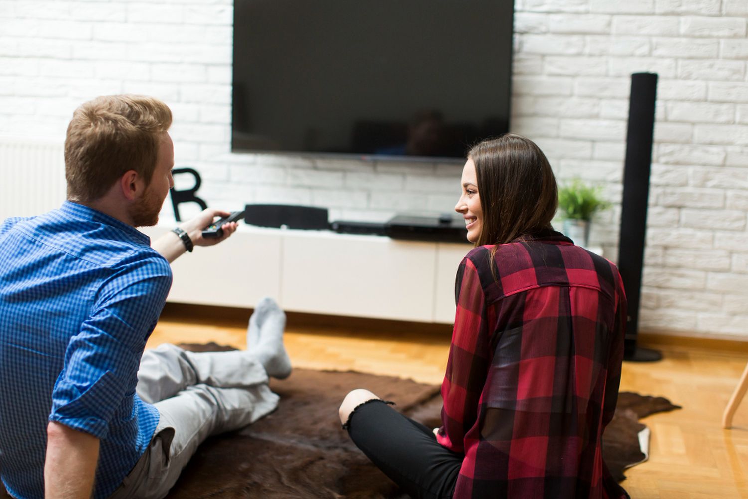 Cine en casa: guía completa para configurar tu sistema de proyección