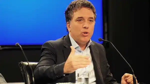 Dujovne afirmó que en marzo se crearon 34 mil puestos de trabajo