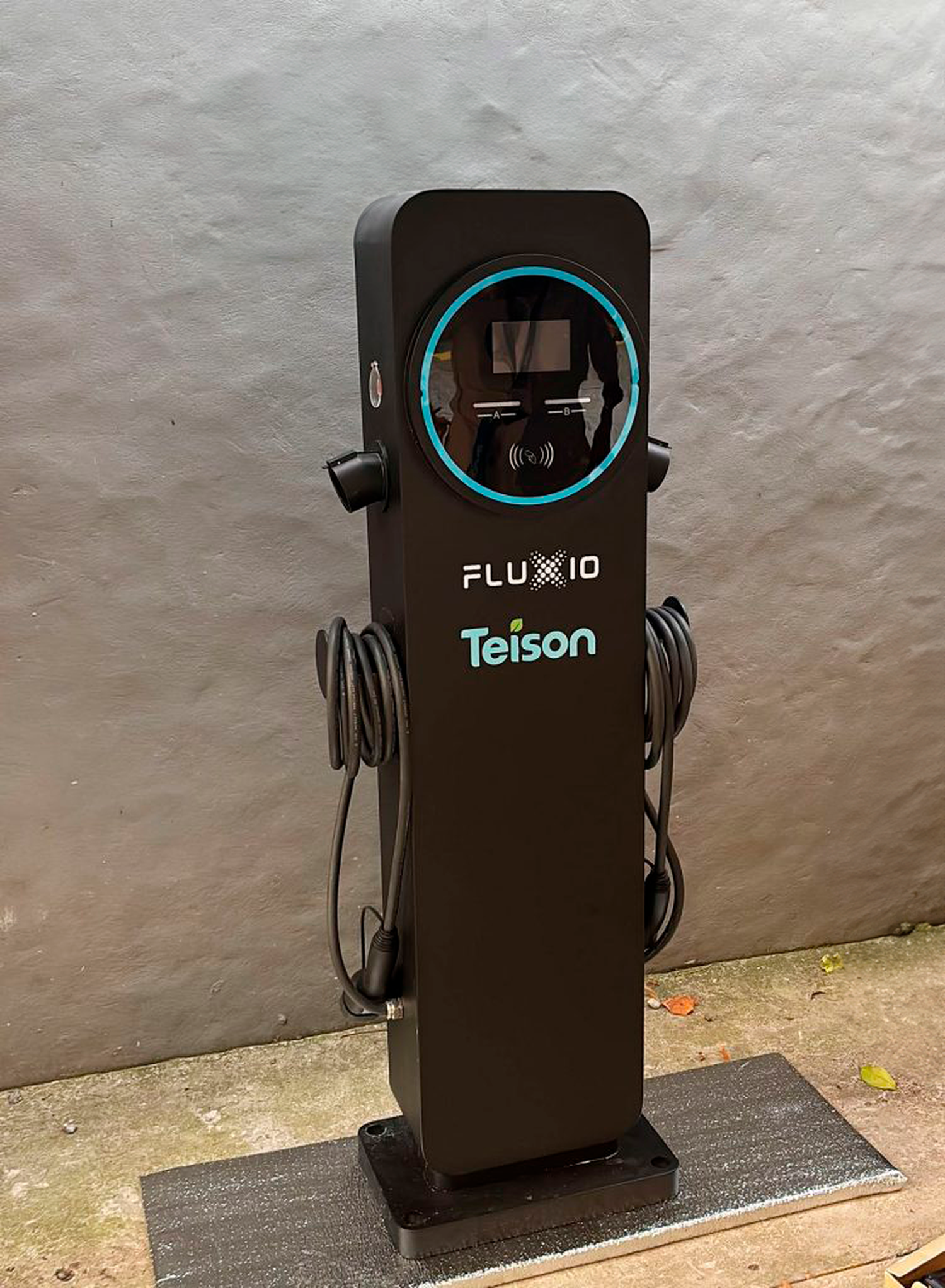 La Hostería de la Cascada apuesta por la movilidad sustentable con una estación de carga para autos eléctricos