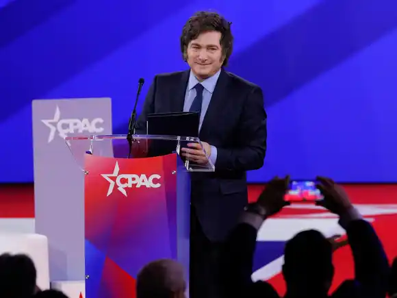 Milei grabó la cadena nacional y adelantó para esta noche su viaje a Paraguay