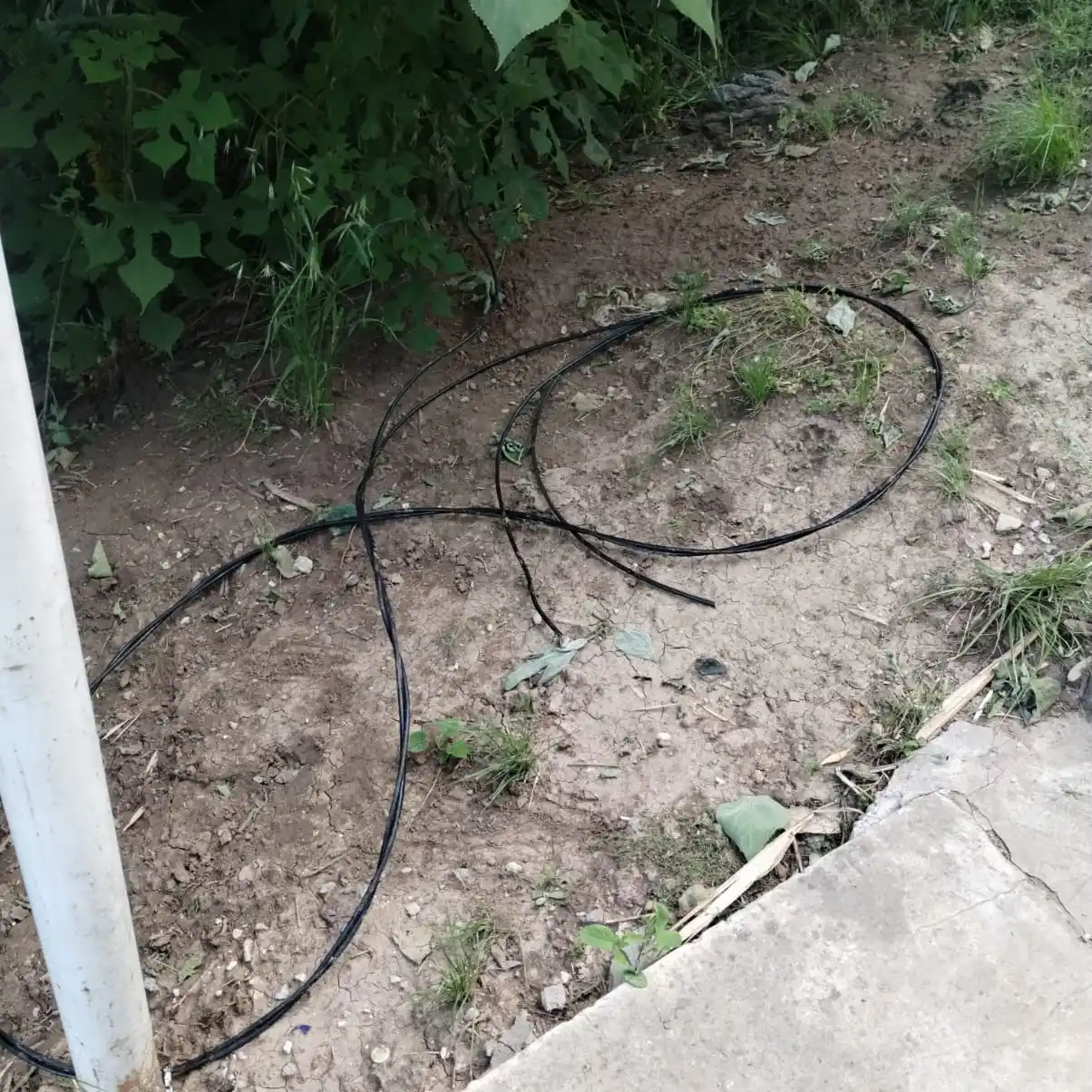 Cortaron cables de luz en la escalera de Pescadores