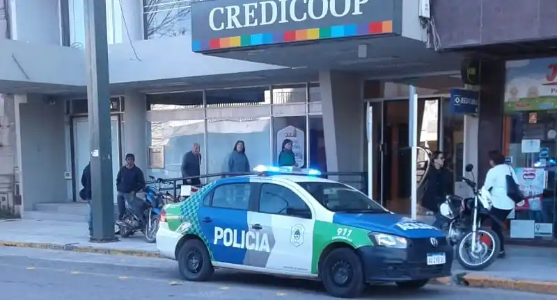 Quedó detenido el hombre que intentó asaltar un banco