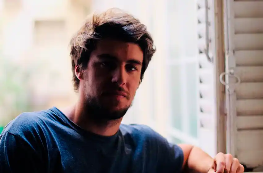 Branco Troiano presenta su primera novela “El cielo de los monos”