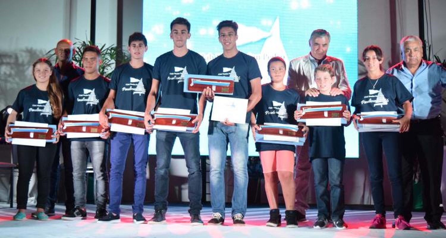 Náutico difundió los deportistas ternados a los Premios Paulino