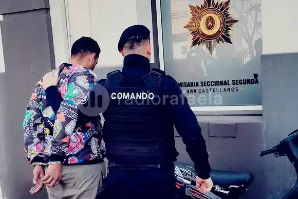 A plena luz del día, atraparon a una persona metida en una vivienda con intenciones delictivas