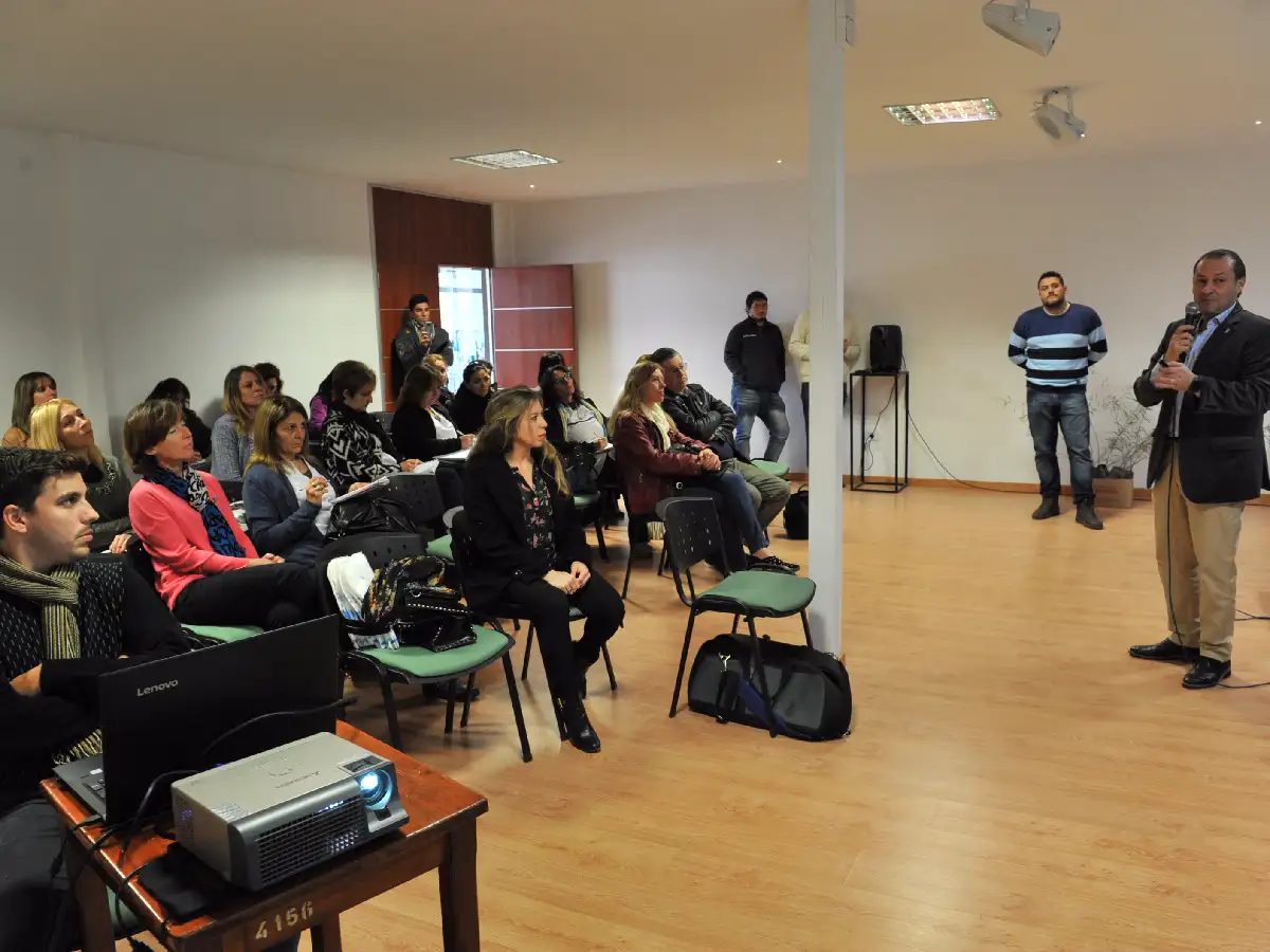 El municipio lanzó  programa de reciclado  para las escuelas 