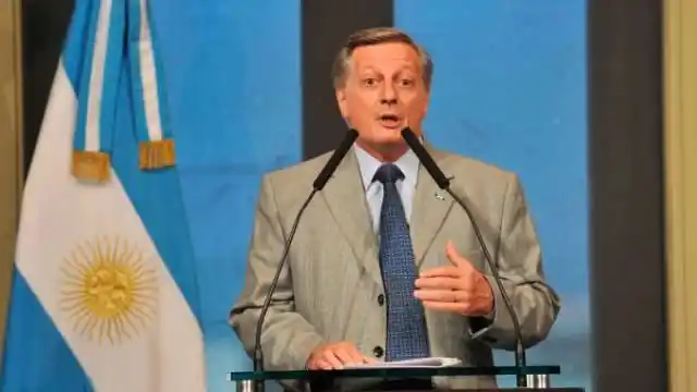 Aranguren: “Las naftas no volverán a subir durante este año”