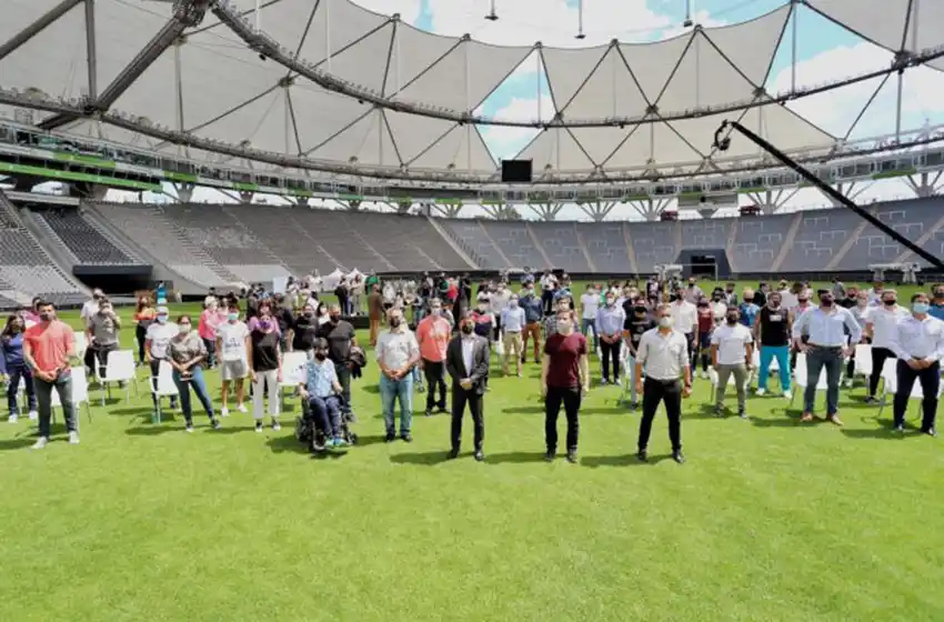 Kicillof presentó un programa para acompañar el retorno del deporte en provincia