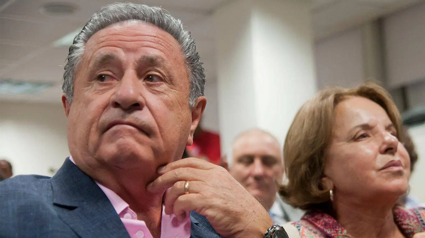 Duhalde yorugua: El ex Presidente obtuvo la ciudadanía de Uruguay