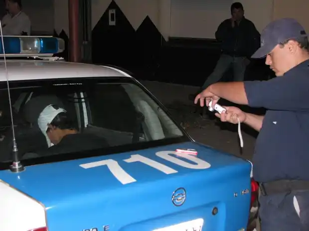 Alcoholizado atacó a su novia porque derramó un sachet de leche