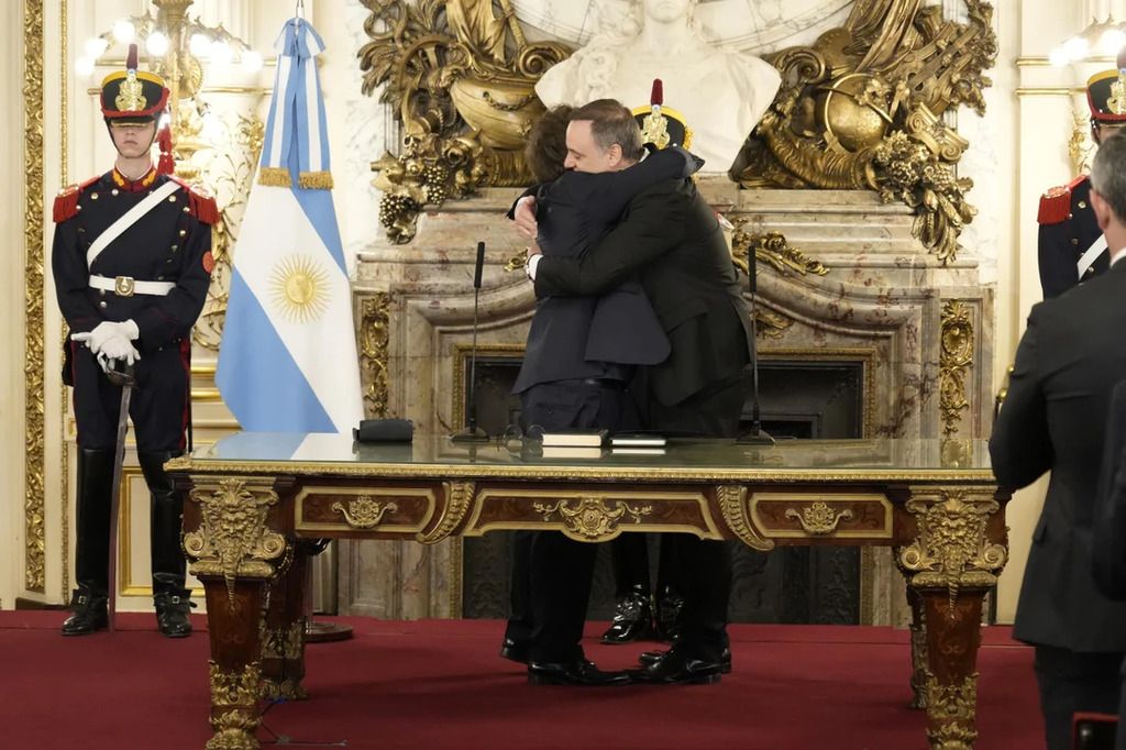 Adorni juró como Jefe de Gabinete