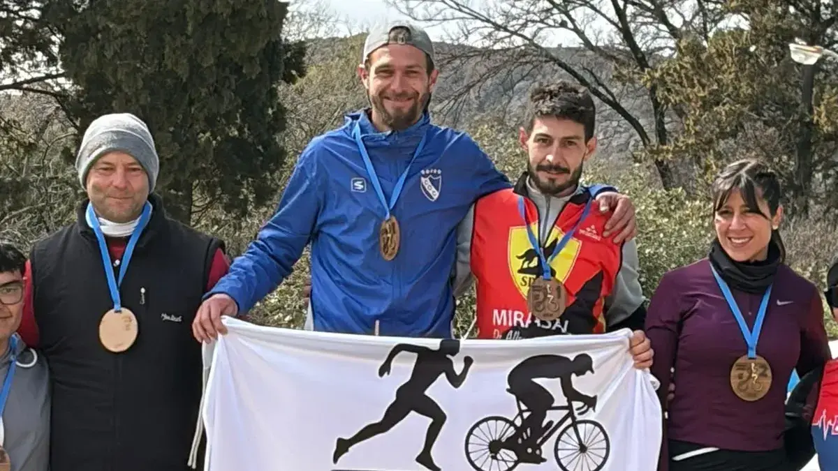 Nicolás Gómez y Ramiro Annechini en lo más alto del podio