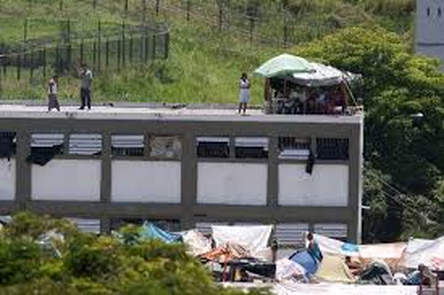 En YARE III hay 250 jóvenes detenidos tras el 28 de julio: la mayoría son estudiantes, denuncia el FORO PENAL