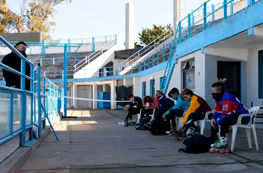 El patín rueda en sus tres ramas