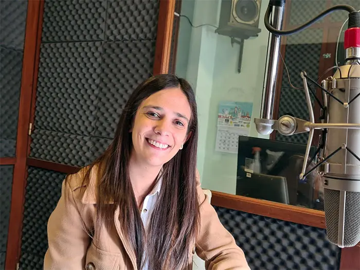 “La propuesta es reducir un 50% los cargos políticos”