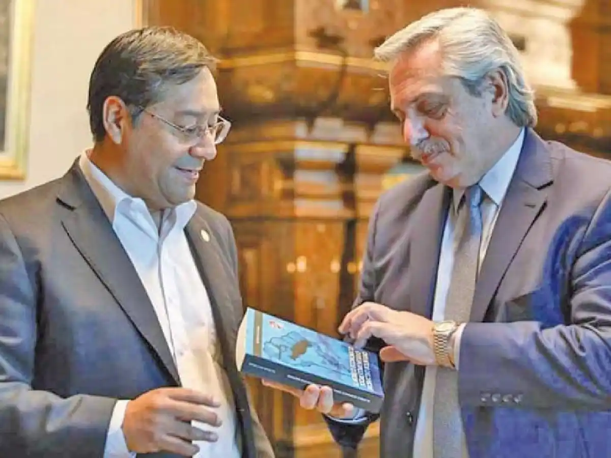 Fernández viajó a Bolivia para participar de la asunción de Arce