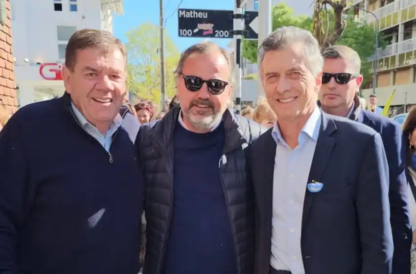 Macri visitó Mar del Plata y recorrió Alem junto a Montenegro