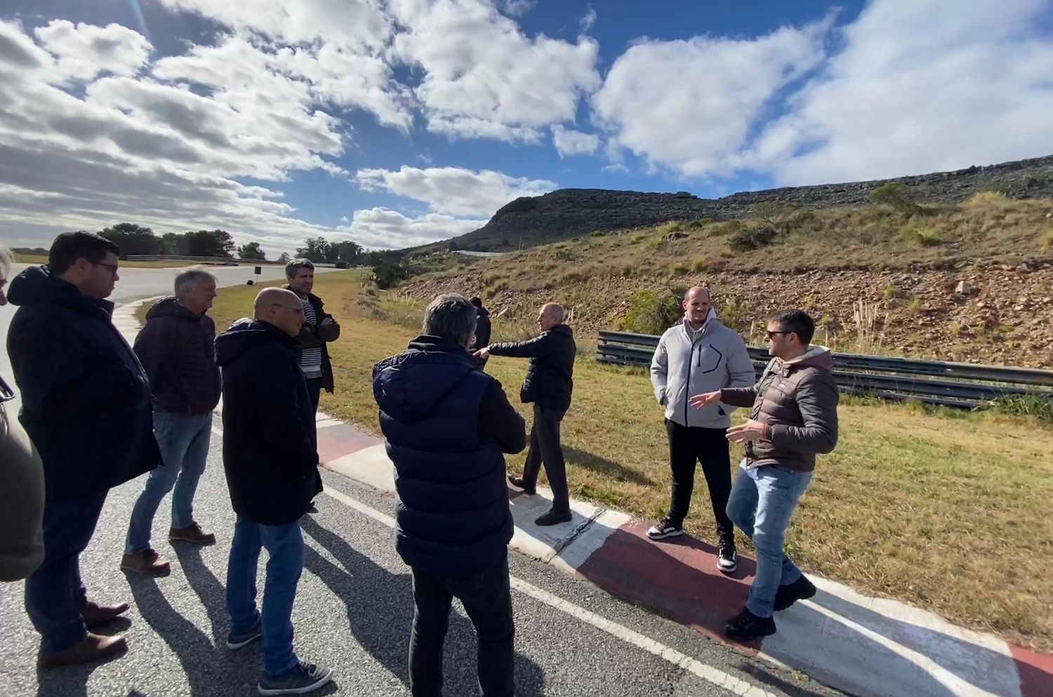 La comitiva estuvo integrada por dirigentes y pilotos, entre ellos el marplatense Christian Ledesma.