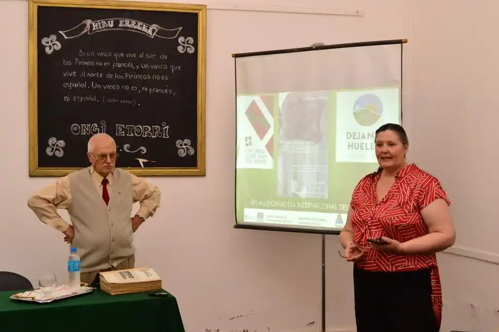 Charla sobre Evaristo Bozas Urrutia