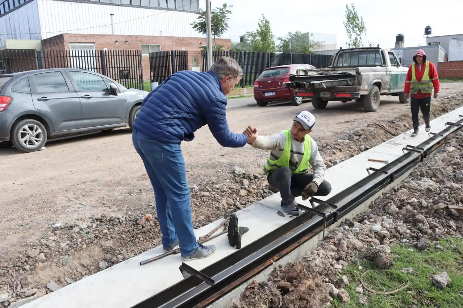 Avanzan las obras sobre calle Rawson para permitir el acceso a la Escuela Técnica Nº3