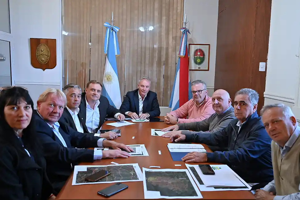 Avanzan en convenios para mejorar caminos rurales en Entre Ríos