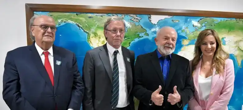 Bahillo mantuvo una reunió con Lula da Silva en Brasil