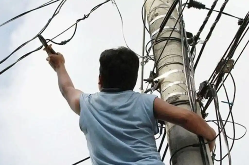 El joven es atendido en el  Policlínico San Martín.