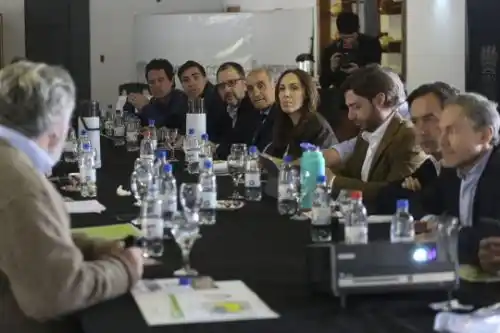 Vidal llevó la reunión de gabinete a Rojas, en el interior bonaerense