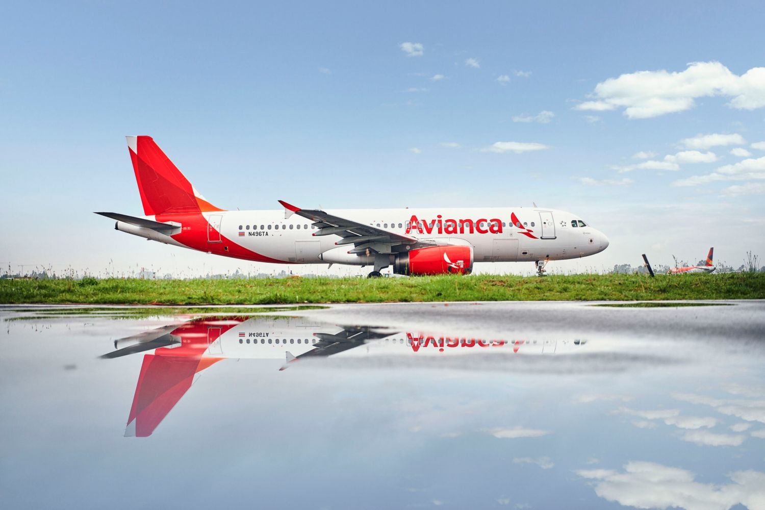 Avianca se fusionaría con Sky Airlines para crear un mega operador Low Cost en Sudamérica