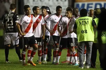 Floresta está de fiesta, All Boys le ganó a River 
