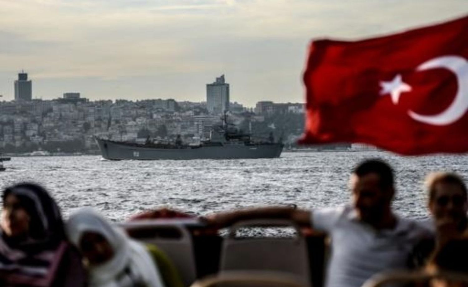 Dos barcos de carga chocaron en el estrecho del Bósforo