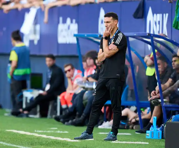 Scaloni, en horas de definiciones.