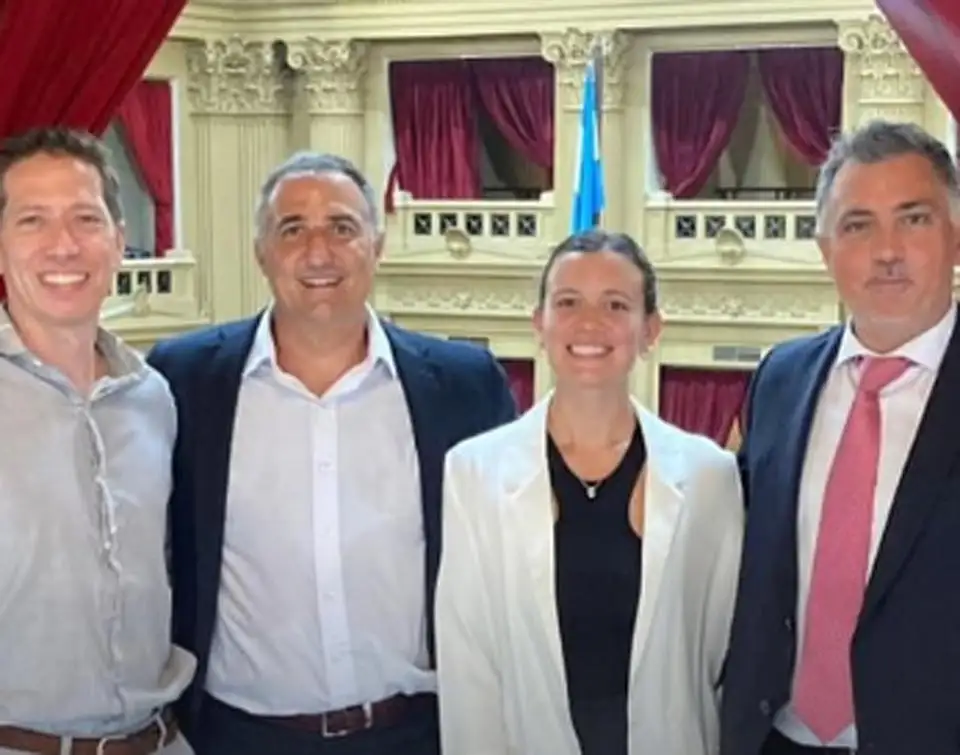 Santamarina había viajado en la jornada del martes al Congreso de la Nación para la fallida sesión