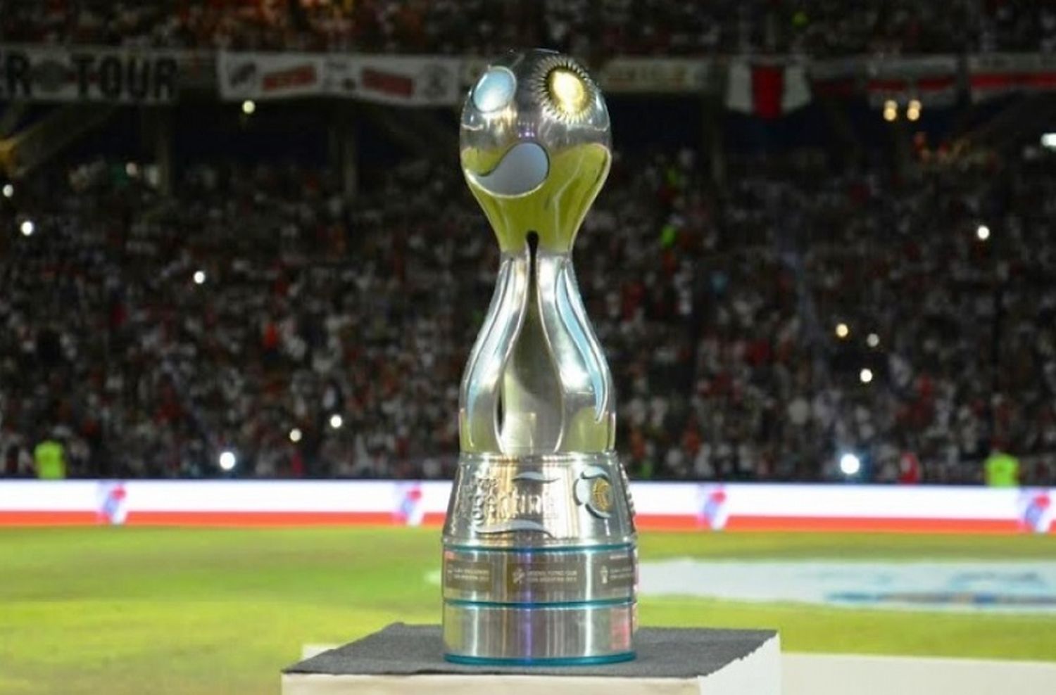 Central a la tarde, Newell’s por la noche
