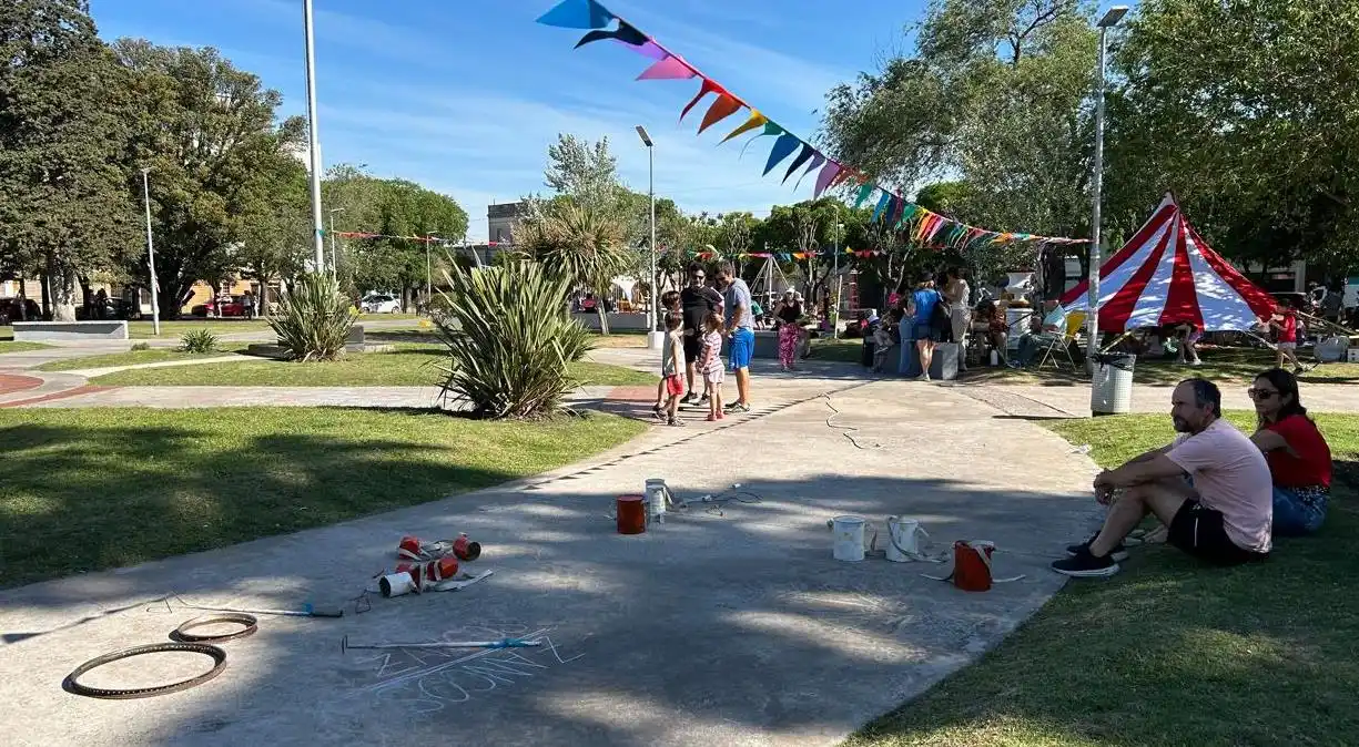 Con éxito, se desarrolló la jornada “Juguemos en la Plaza”