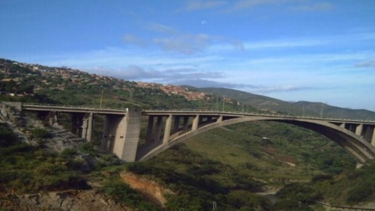 REPROGRAMAN «cierre parcial» de autopista Caracas-La Guaira para asfaltarla