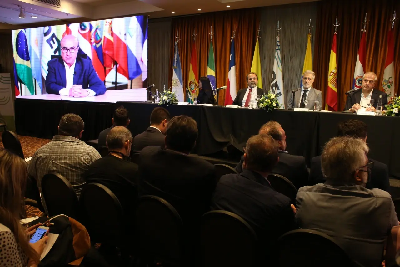 Con apoyo de la AFA, lanzan un plan para finalizar estudios secundarios