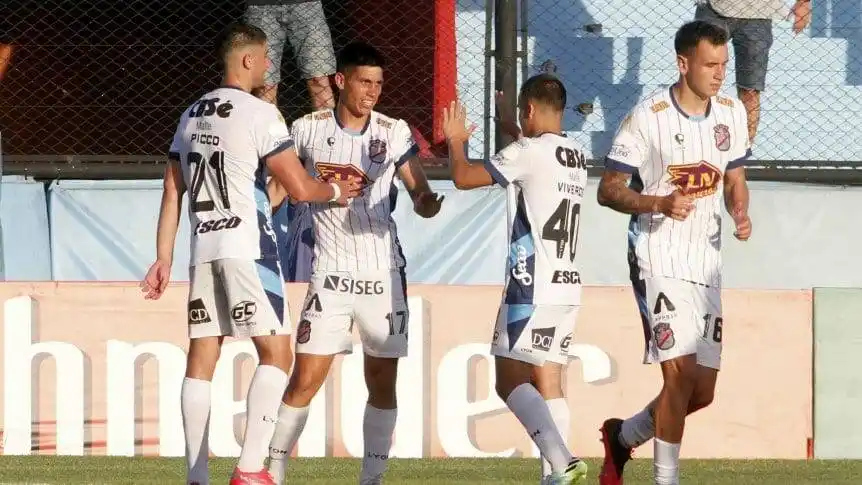 Arsenal: Espínola repite equipo para recibir a Unión