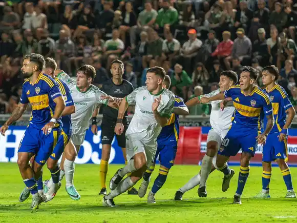 Boca le ganó 1-0 a Banfield y se metió en la pelea por el campeonato