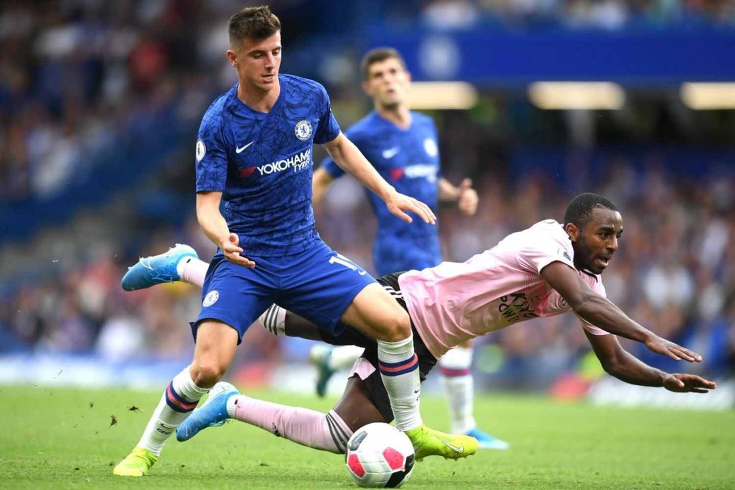 De local, Chelsea no  pudo pasar del empate