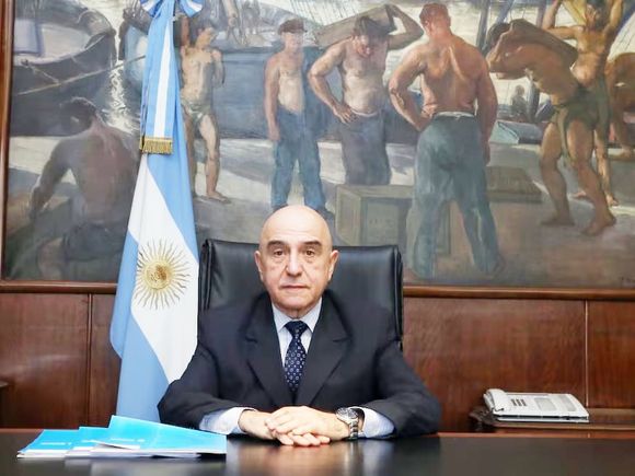 Quién es Alejandro Vilches, el médico sanitarista designado como interventor de la Agencia de Discapacidad